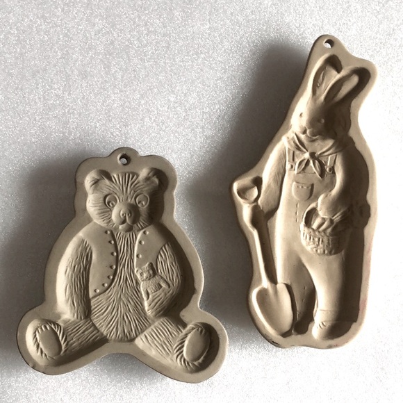 Brown Bag Cookie Art, shortbread molds, Bear 1984, Rabbit 1992 Hill Design - Picture 2 of 7